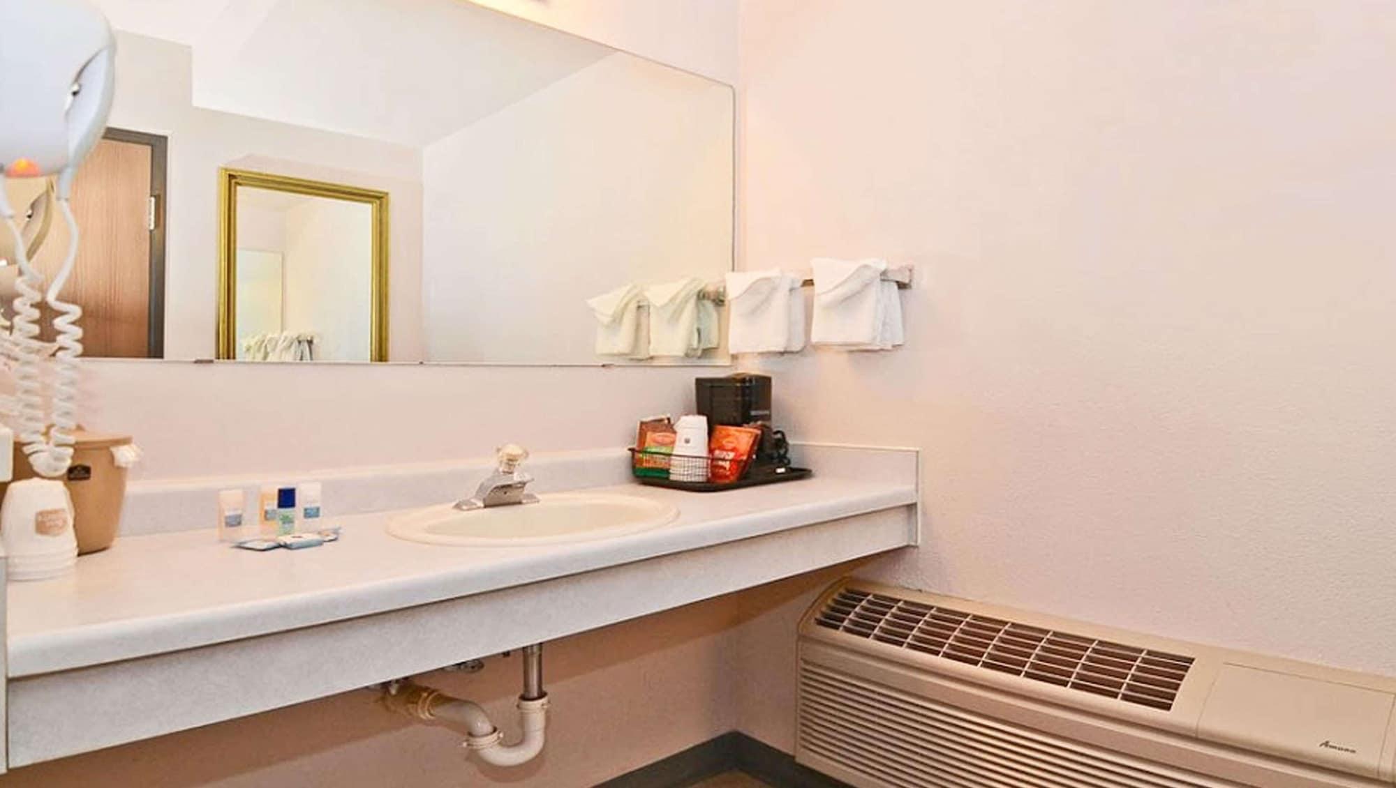Magnuson Hotel Маниту Спрингс Екстериор снимка