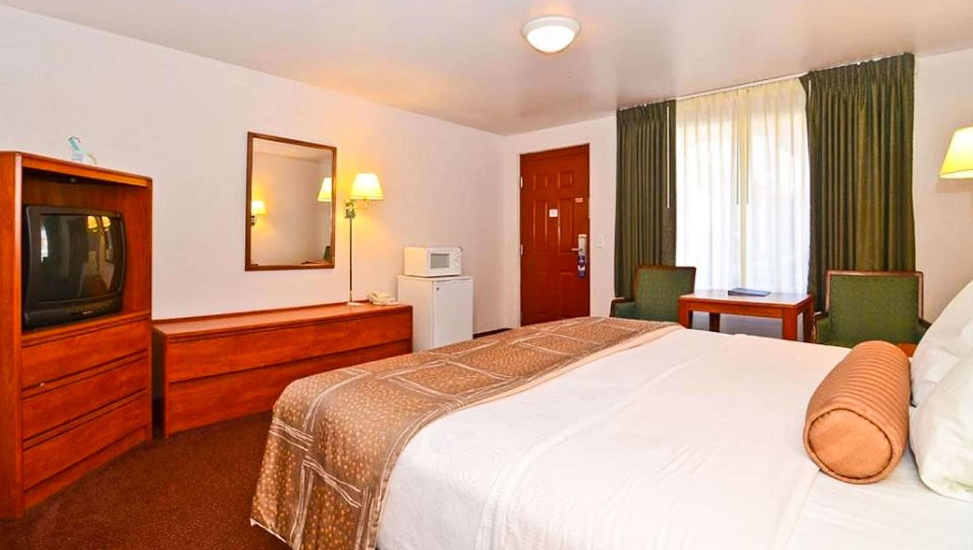 Magnuson Hotel Маниту Спрингс Екстериор снимка