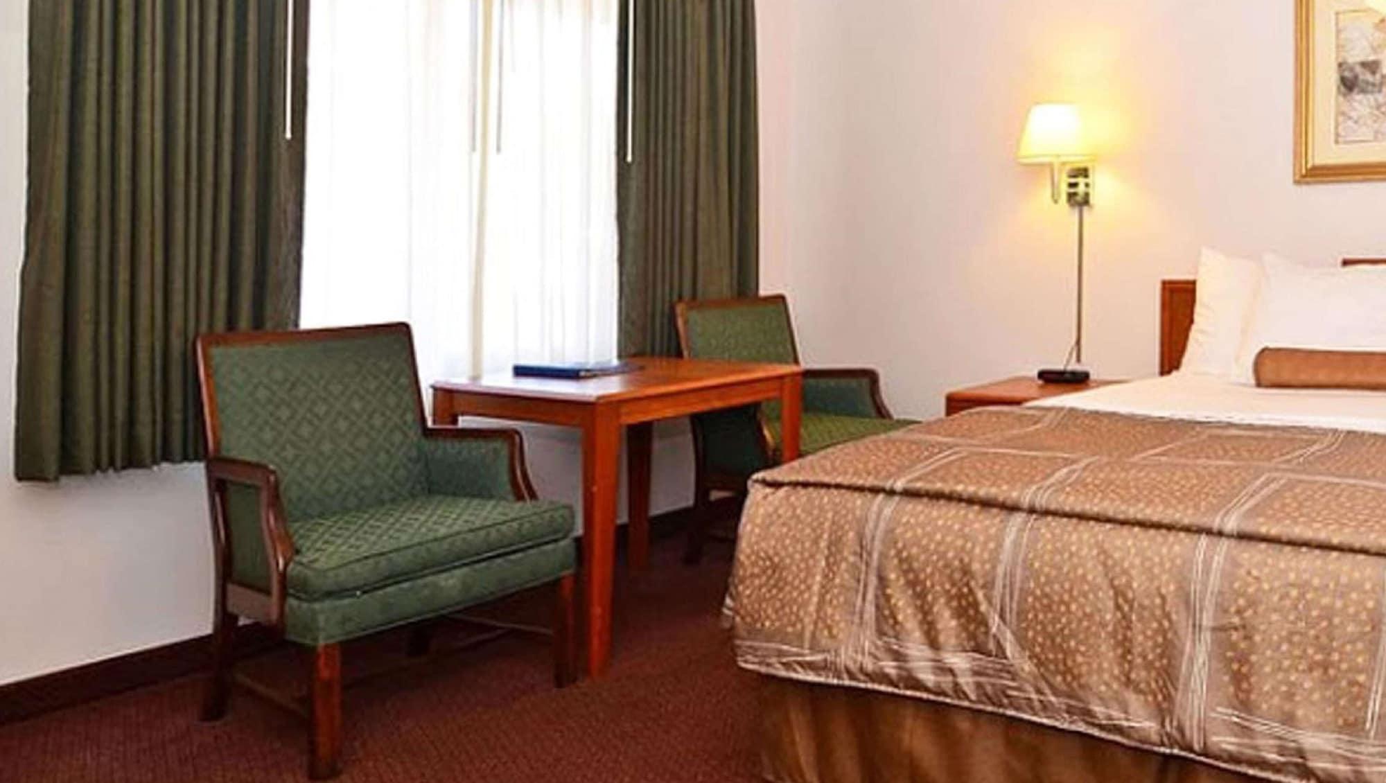 Magnuson Hotel Маниту Спрингс Екстериор снимка